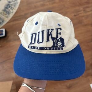 Vintage Duke hat